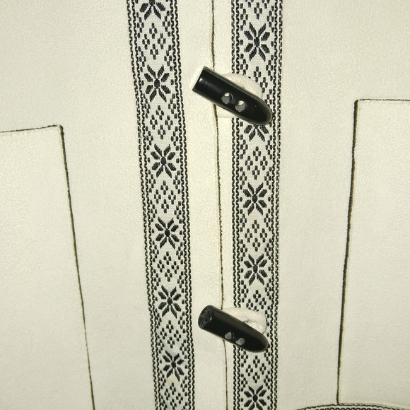 Alfred Dunner faux swede jacket. Embroidered boho  trim, so soft and warm - Picture 4 of 4